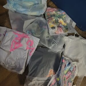 Women's Assorted Clothing Bundle